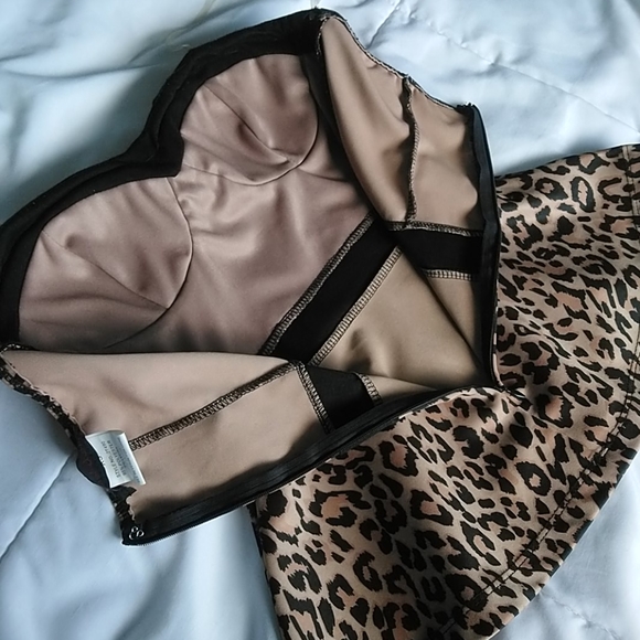 Corset Top - Picture 4 of 4